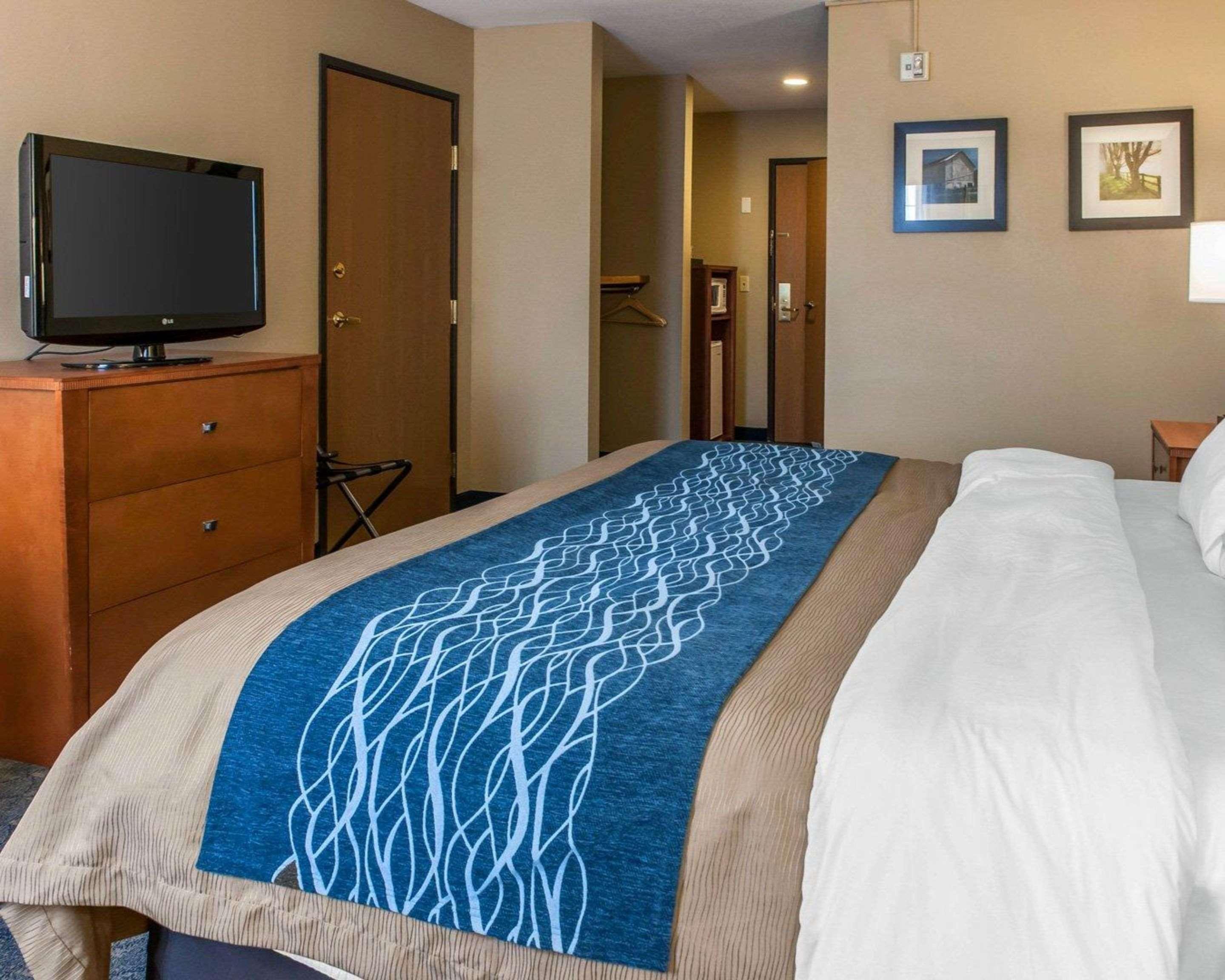 Comfort Inn & Suites Napoleon Εξωτερικό φωτογραφία