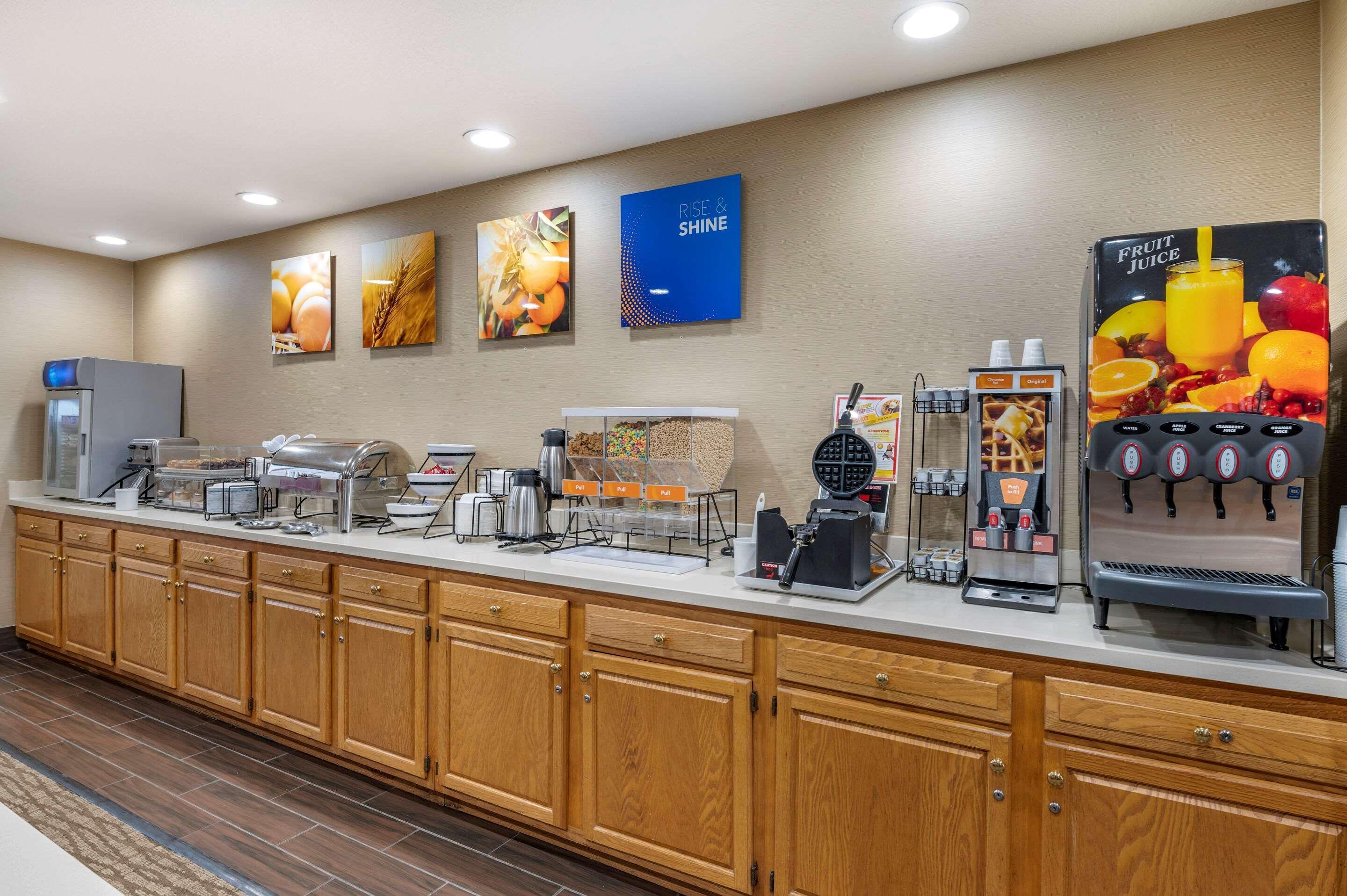 Comfort Inn & Suites Napoleon Εξωτερικό φωτογραφία