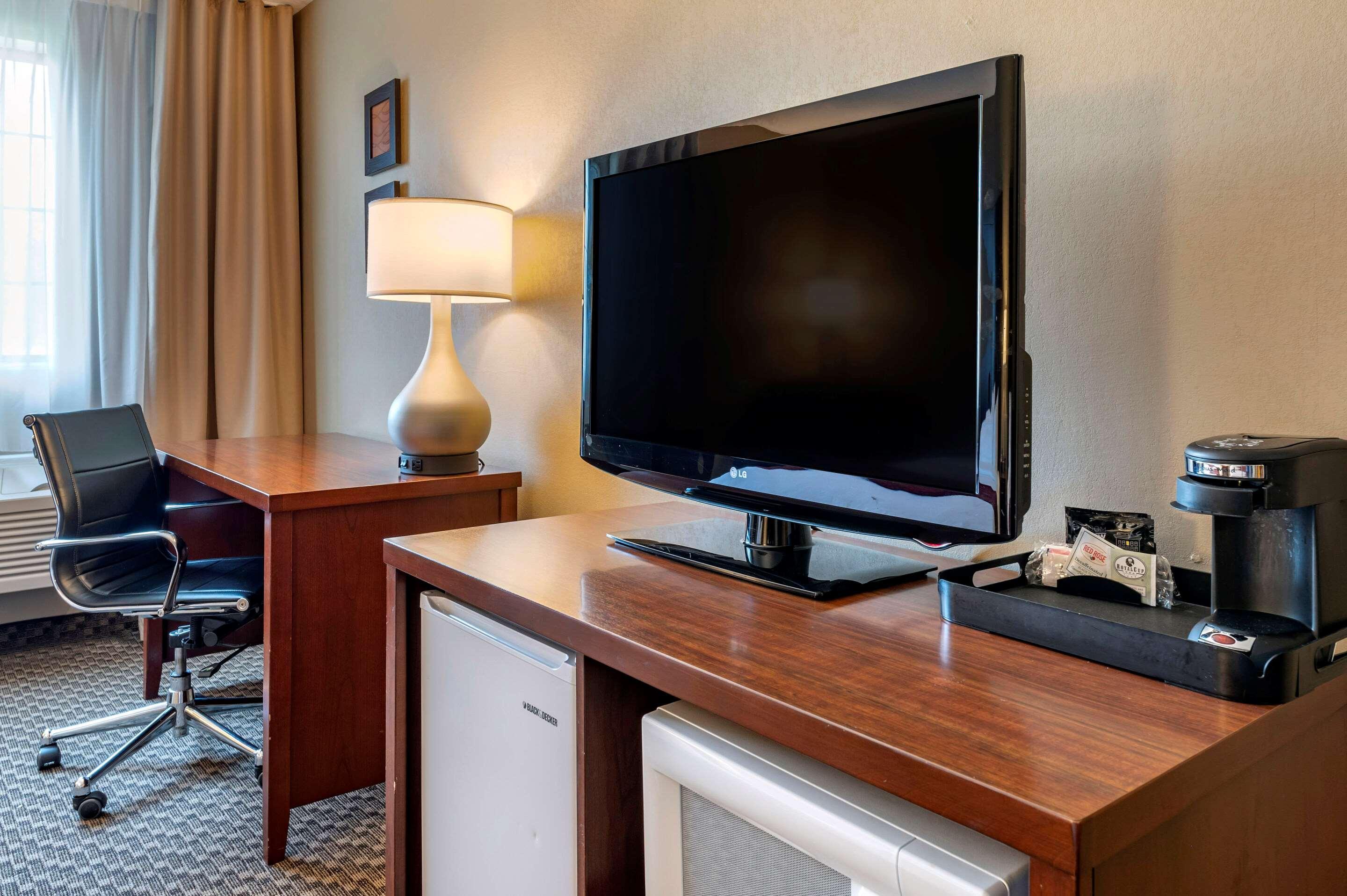 Comfort Inn & Suites Napoleon Εξωτερικό φωτογραφία