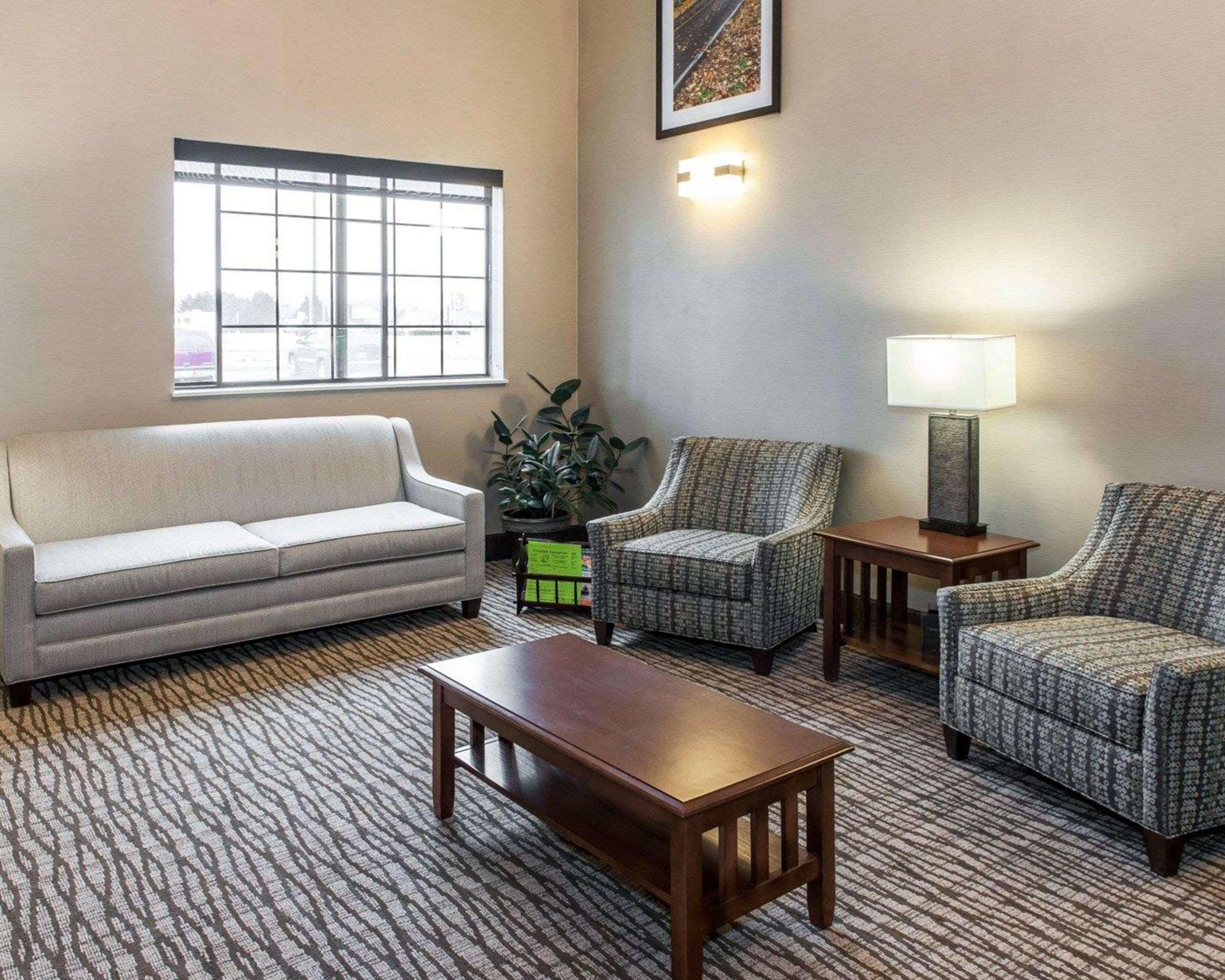 Comfort Inn & Suites Napoleon Εξωτερικό φωτογραφία