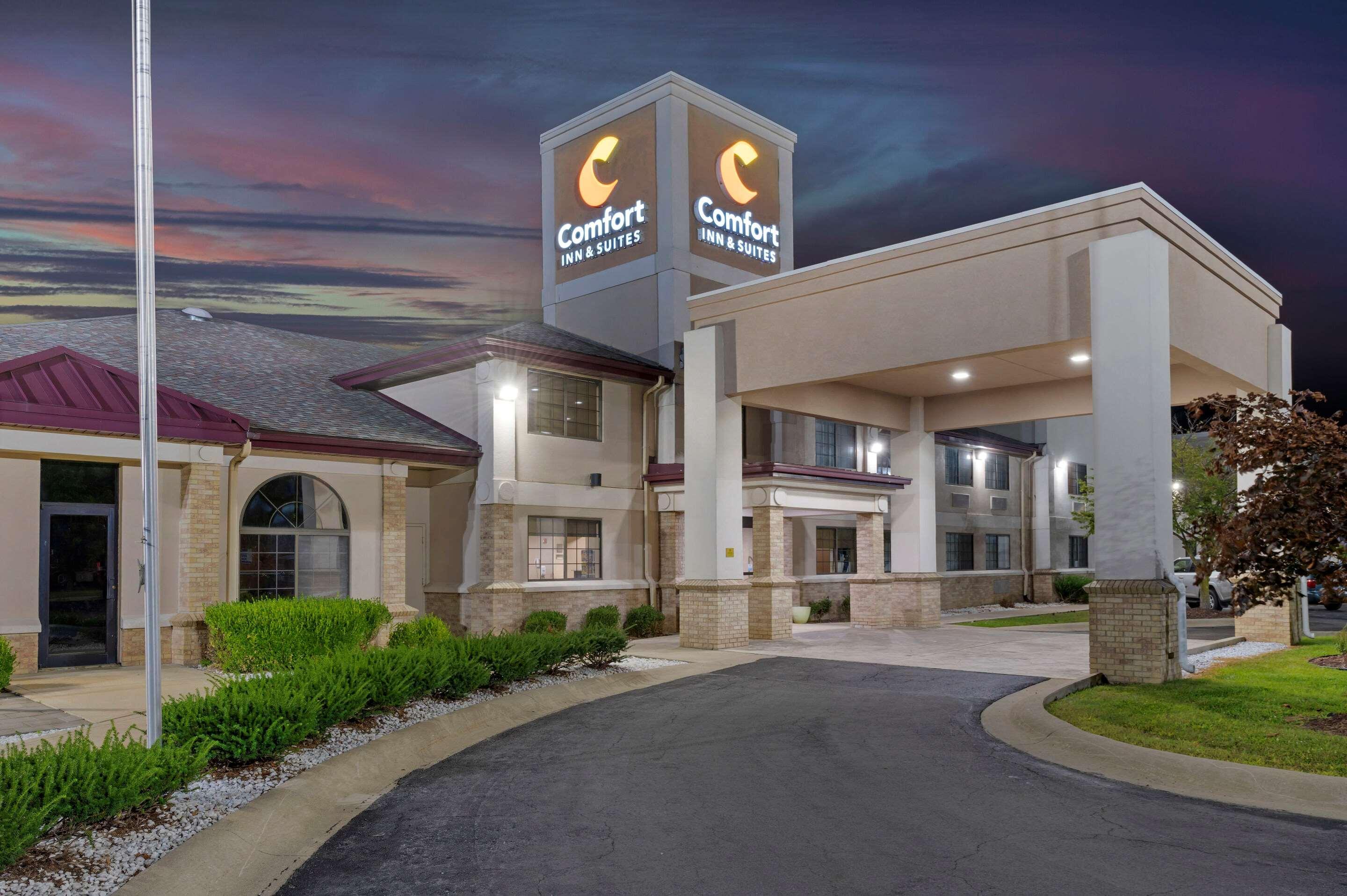 Comfort Inn & Suites Napoleon Εξωτερικό φωτογραφία