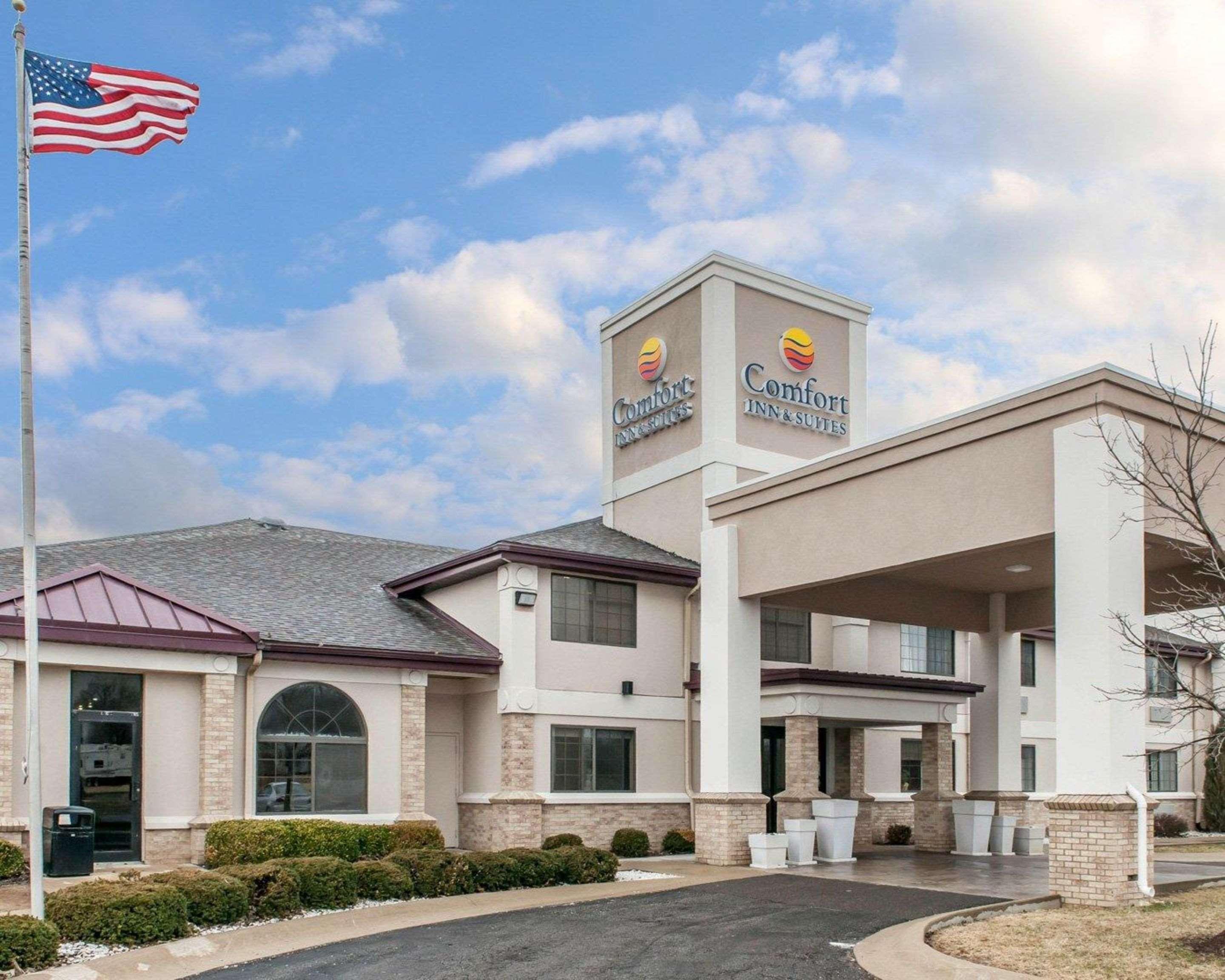 Comfort Inn & Suites Napoleon Εξωτερικό φωτογραφία